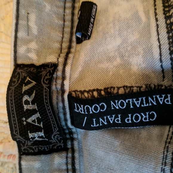 Pants - Picture 7 of 8